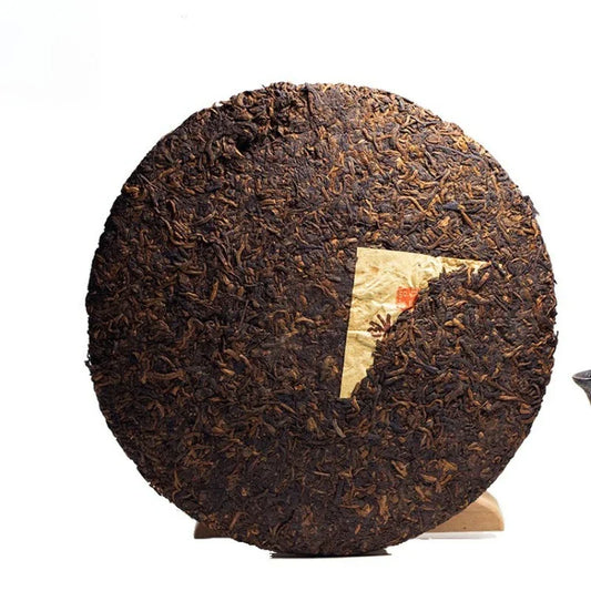 2012-spring-yunnan-premium-shu-puer-tea-cake-buland-golden-buds-yiqin-tea-house-yiqinteahouse-com-2 - YIQIN TEA HOUSE 一沁茶舍 yiqinteahouse.com