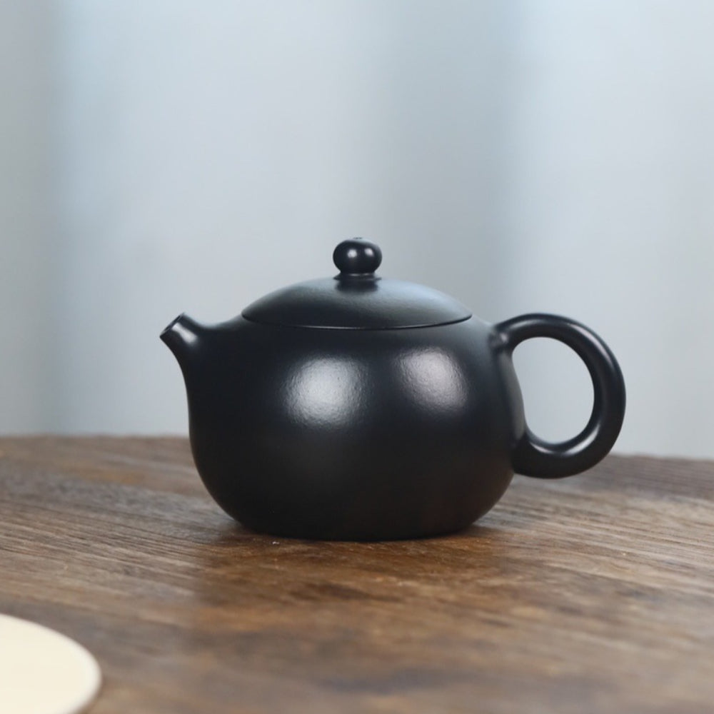 全手工宜兴紫砂茶壶[西施壶] (黑泥- 230ml) – YIQIN TEA HOUSE 一沁茶舍