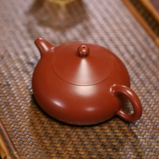 full-handmade-yixing-zisha-teapot-half-moon-pot-dahongpao-170ml-yiqin-tea-house-yiqinteahouse-com-2 - YIQIN TEA HOUSE 一沁茶舍 yiqinteahouse.com
