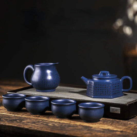 full-handmade-yixing-zisha-teapot-liufang-xin-lan-1-pot-5-cups-set-tian-qing-ni-230ml-yiqin-tea-house-yiqinteahouse-com-2 - YIQIN TEA HOUSE 一沁茶舍 yiqinteahouse.com