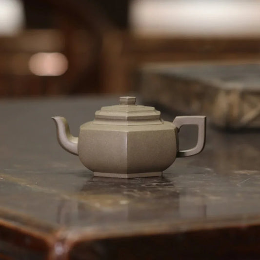 full-handmade-yixing-zisha-teapot-liufang-xue-hua-pot-qing-duan-ni-170ml-yiqin-tea-house-yiqinteahouse-com-2 - YIQIN TEA HOUSE 一沁茶舍 yiqinteahouse.com