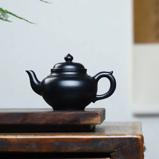 full-handmade-yixing-zisha-teapot-xiao-ying-pot-hei-ni-280ml-yiqin-tea-house-yiqinteahouse-com-2 - YIQIN TEA HOUSE 一沁茶舍 yiqinteahouse.com