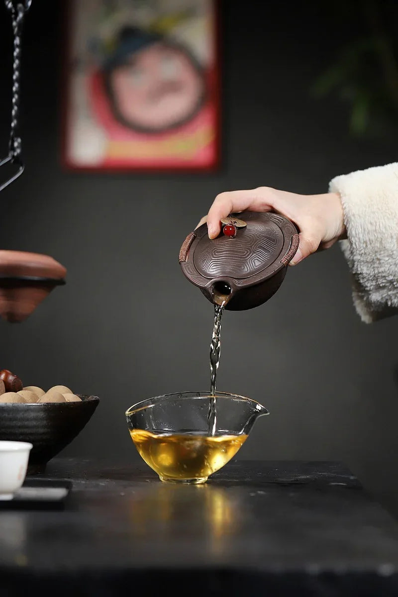 handmade-yixing-zisha-hand-grab-pot-teapot-wealthy-zhu-ni-130ml-yiqin-tea-house-yiqinteahouse-com-14 - YIQIN TEA HOUSE 一沁茶舍 yiqinteahouse.com