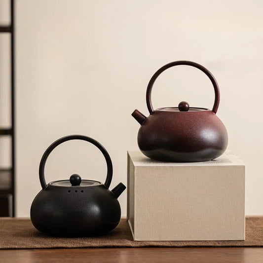 retro-ceramic-direct-fire-teapot-wang-yue-tiliang-pot-800ml-yiqin-tea-house-yiqinteahouse-com-2 - YIQIN TEA HOUSE 一沁茶舍 yiqinteahouse.com