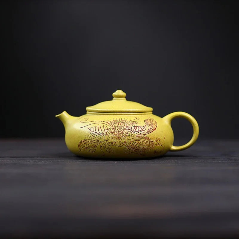 宜兴紫砂茶壶[寒江] (黄金段泥- 190ml)