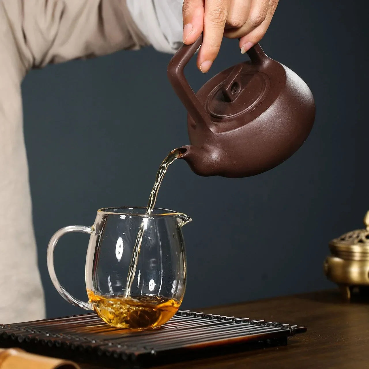 yixing-zisha-teapot-smooth-and-fine-tiliang-zi-ni-400ml-yiqin-tea-house-yiqinteahouse-com-11 - YIQIN TEA HOUSE 一沁茶舍 yiqinteahouse.com
