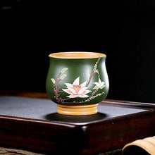 Load image into Gallery viewer, Full Handmade Yixing Purple Clay Master Tea Cup Gift Set [Ningxiang] | 全手工宜兴紫砂主人杯 [凝香] 礼装全套 - YIQIN TEA HOUSE 一沁茶舍  |  yiqinteahouse.com
