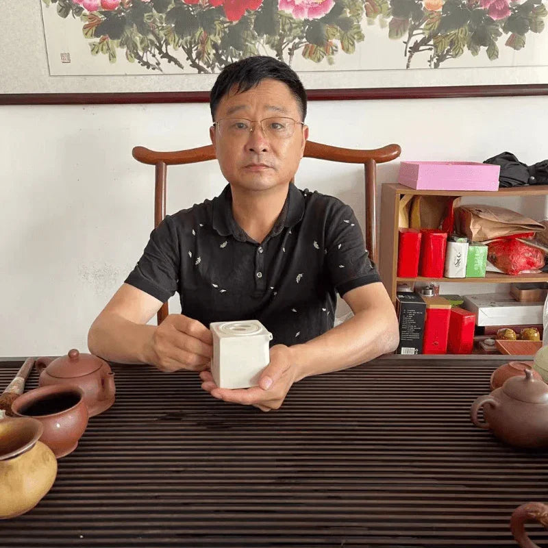 full-handmade-yixing-zisha-teapot-yang-xian-sifang-bai-duan-ni-200ml-yiqin-tea-house-yiqinteahouse-com-23 - YIQIN TEA HOUSE 一沁茶舍 yiqinteahouse.com