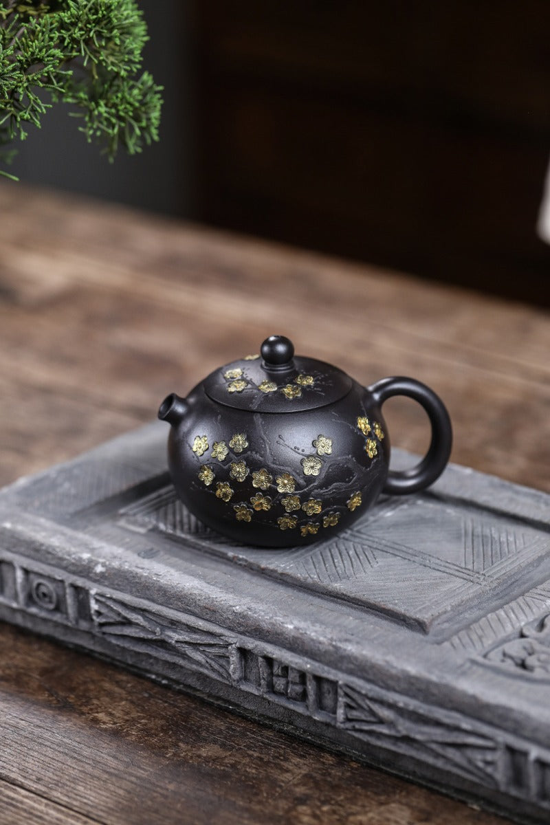Yixing Zisha Teapot [Plum Blossom Xishi] (Shi Huang - 270ml)