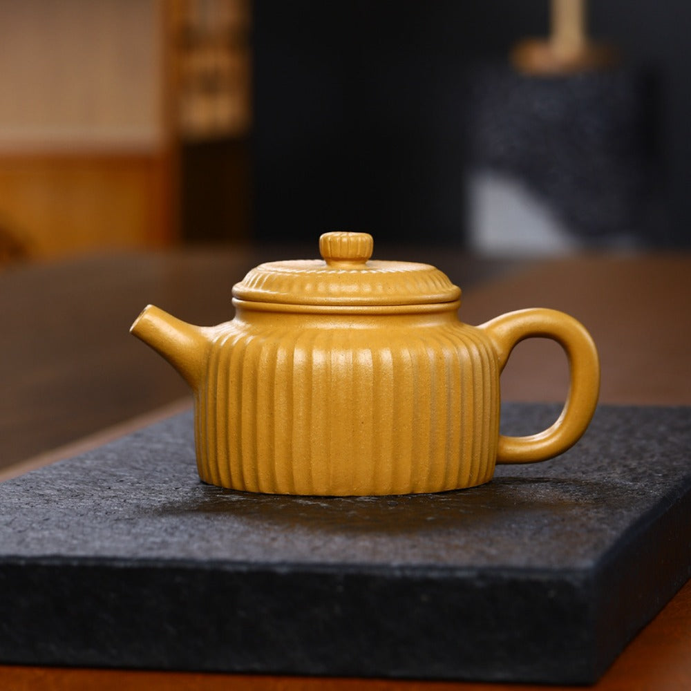 Yixing Purple Clay Teapot [Ribbed Dezhong] | 宜兴紫砂壶 原矿葵黄段泥 [筋纹德钟]