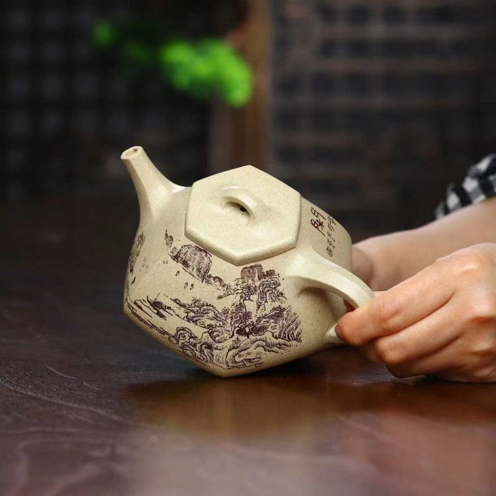 Full Handmade Yixing Zisha Teapot [Liufang Ziye Shi Piao Pot] (Bensan Lu Ni - 300ml)