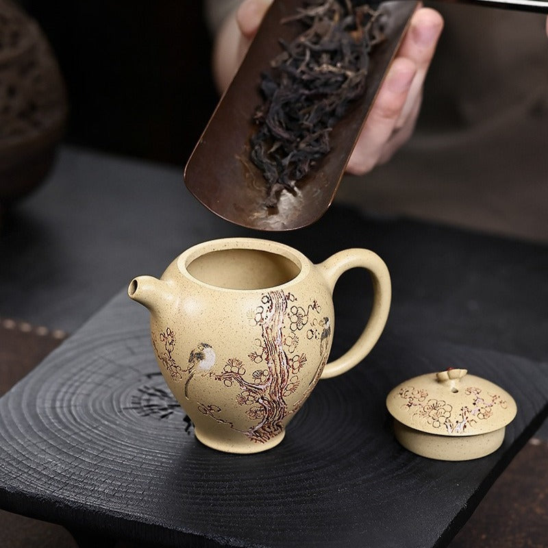 全手工宜兴紫砂茶壶 [踏雪寻梅] (本山绿泥 - 150ml)