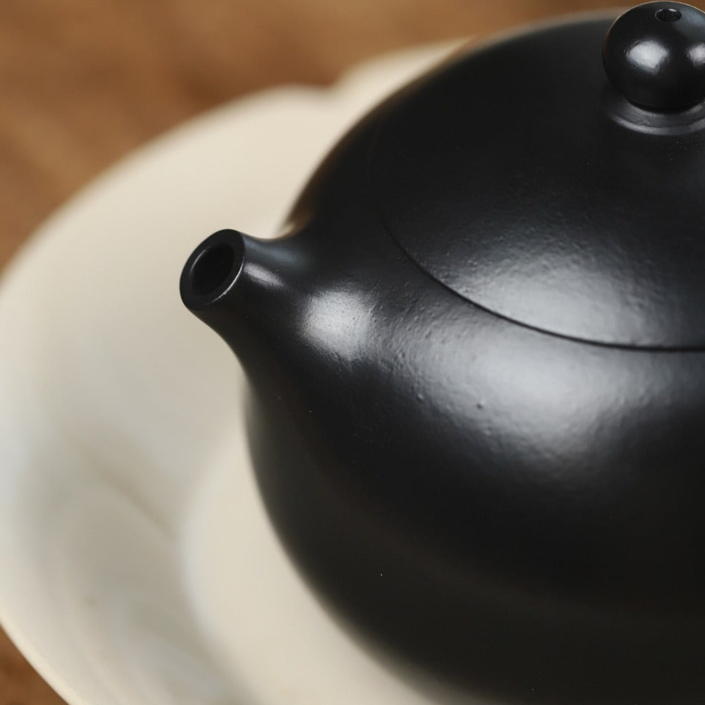 Théière Yixing Zisha entièrement faite à la main [Pot Xishi] (Hei Ni - 230 ml)
