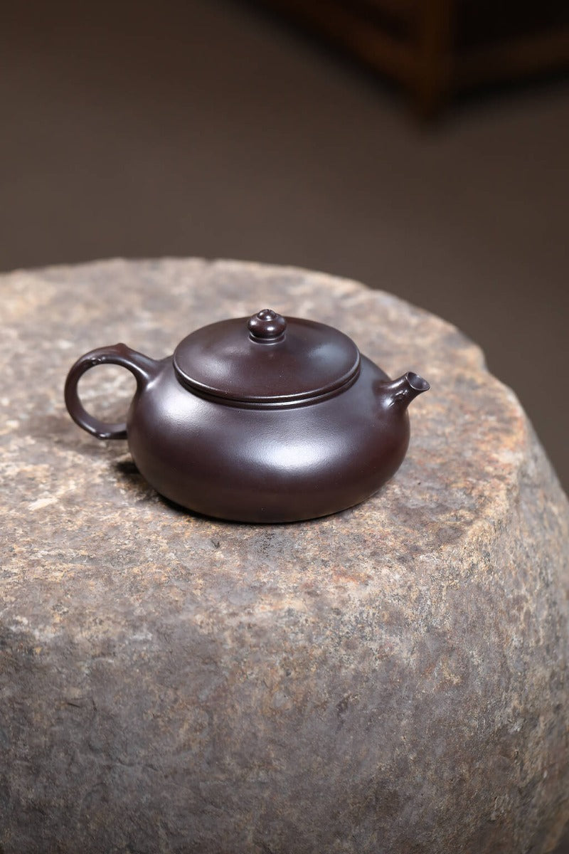 Yixing Zisha Teapot [Peach Leaf Han Jiang] (Zi Ni - 240ml)
