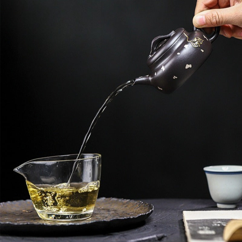 Tetera Yixing Zisha completamente hecha a mano [Jin Zhi Yuye] (Hei Luo Lan - 150 ml)