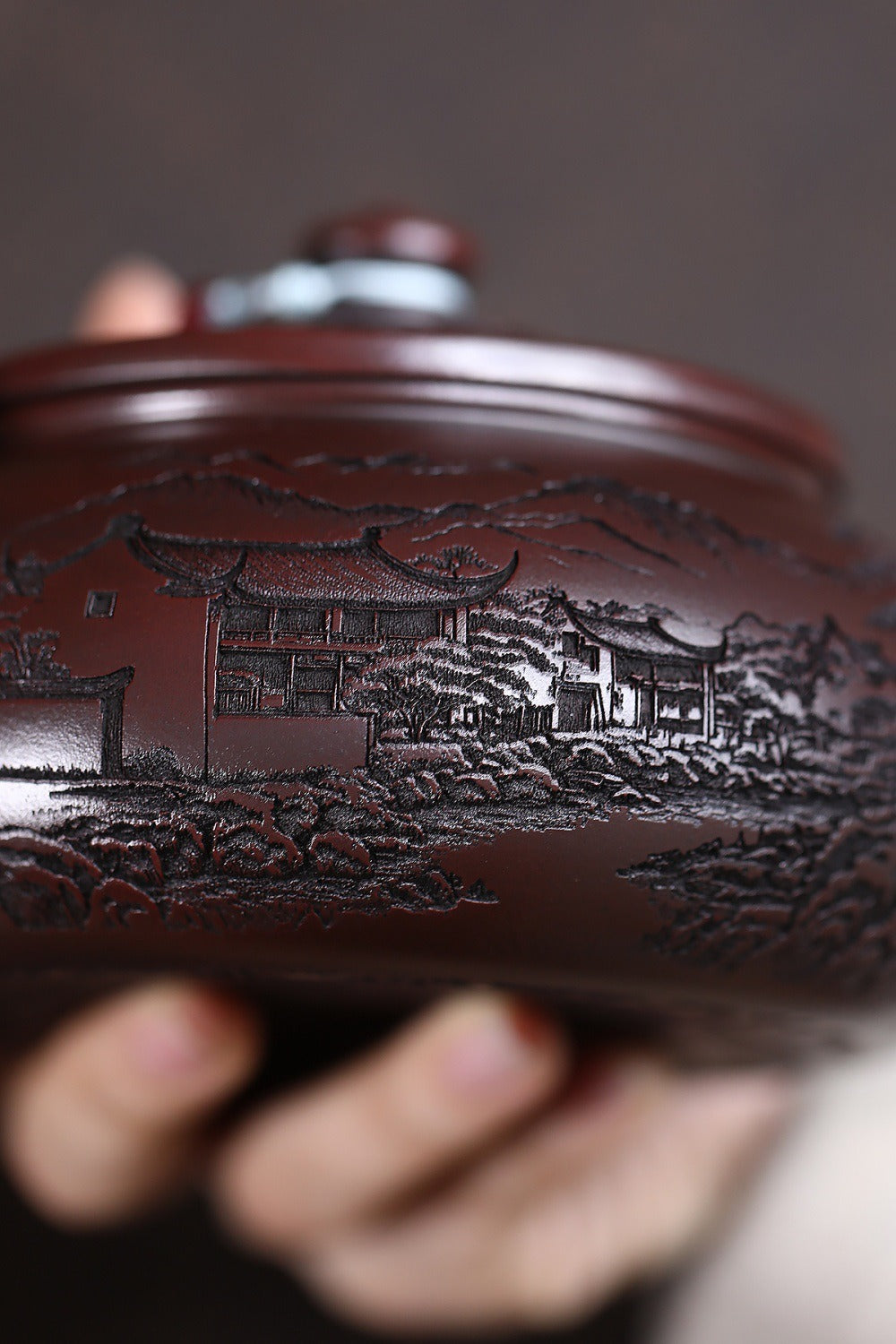 宜兴紫砂茶壶 [江南寒江] (古铜乌泥 - 650ml)