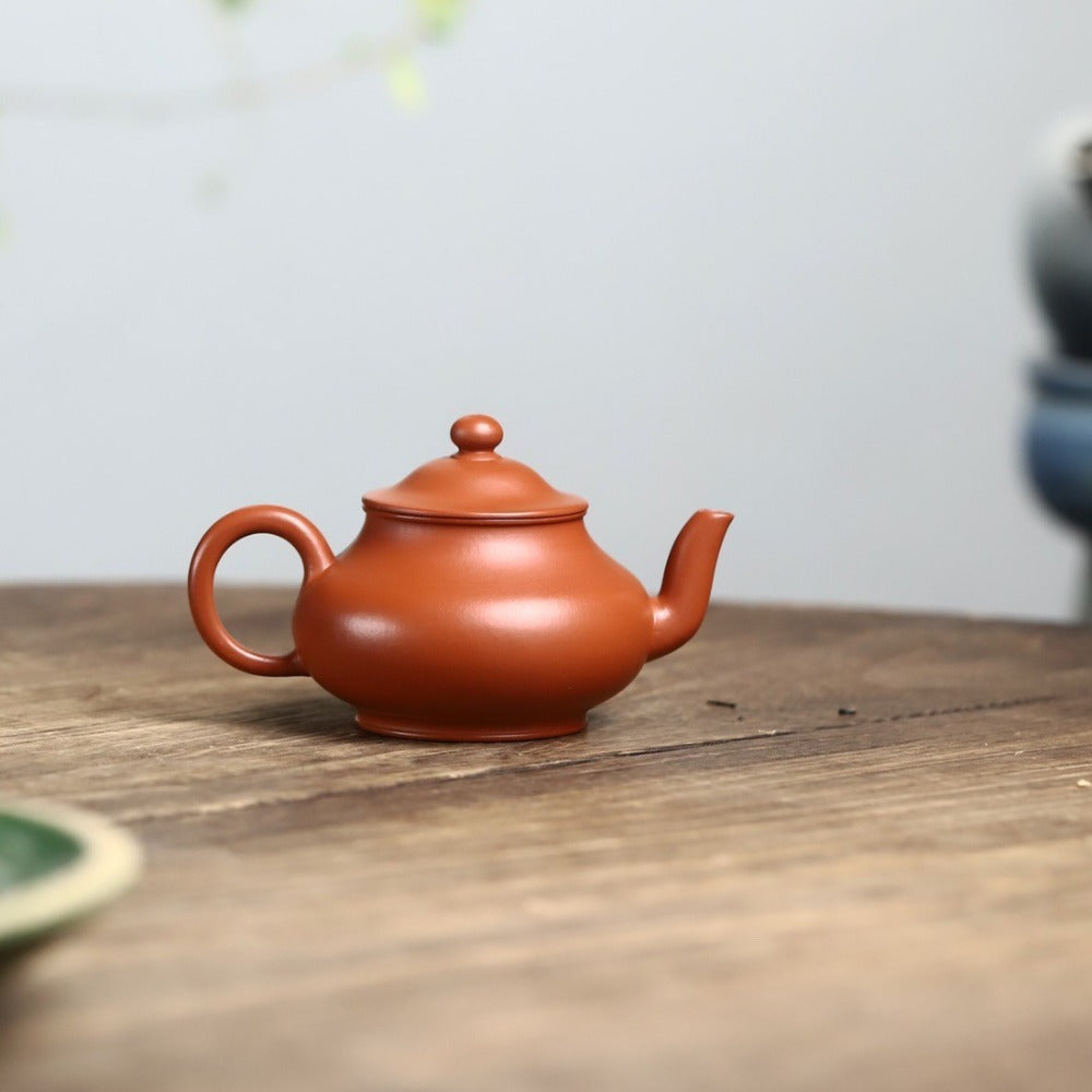 Théière Yixing Zisha entièrement faite à la main [Chapeau de paille] (Xiao Meiyao Zhu Ni - 120ml)