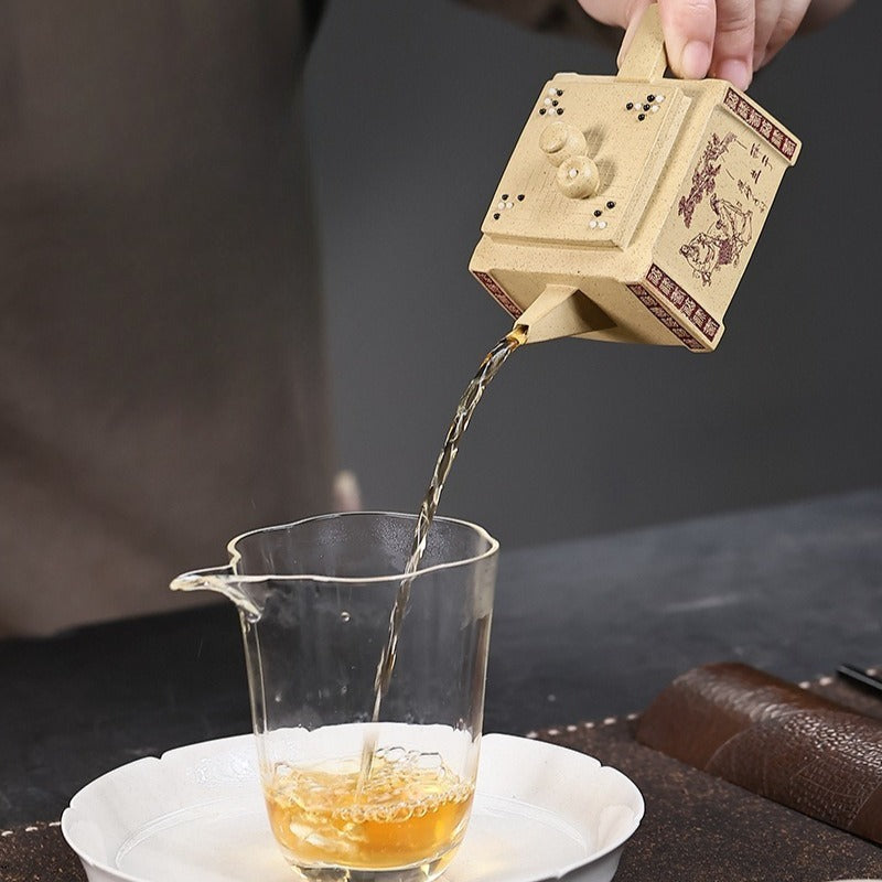 Full Handmade Yixing Zisha Teapot [Qikai Desheng] (Bensan Lu Ni - 145ml)
