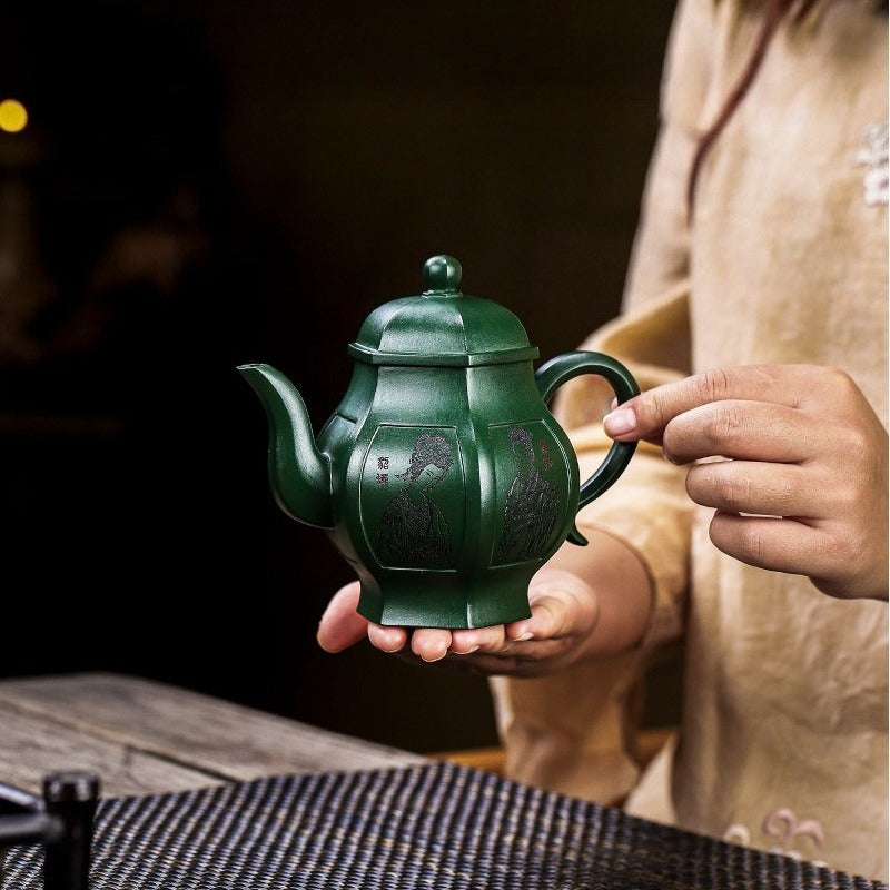 Théière Yixing Zisha entièrement faite à la main [Yitai Wan Qian] (Feicui Lu Ni - 300 ml)