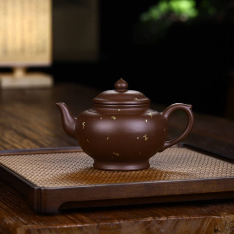 Tetera Yixing Zisha completamente hecha a mano [Olla Xiao Ying dorada espolvoreada] (Zi Ni - 260 ml)