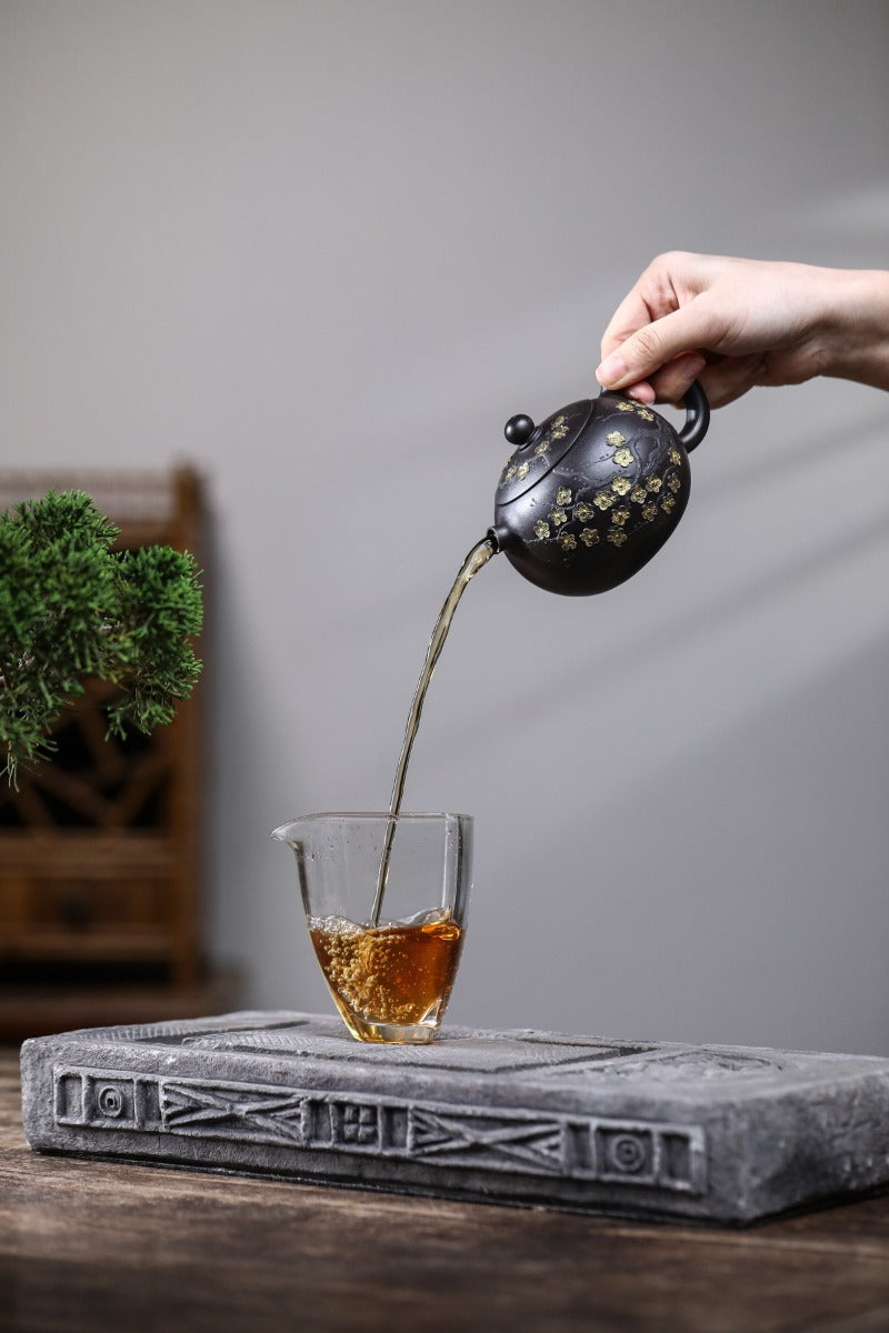 Yixing Zisha Teapot [Plum Blossom Xishi] (Shi Huang - 270ml)