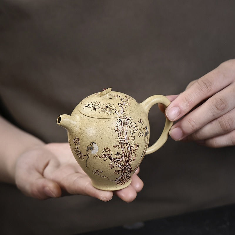 全手工宜兴紫砂茶壶 [踏雪寻梅] (本山绿泥 - 150ml)