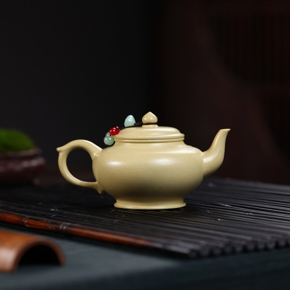 宜兴紫砂茶壶 [笑樱] (本山绿泥 - 210ml)