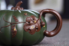 Load image into Gallery viewer, Full Handmade Yixing Zisha Teapot [Bi-color Pumpkin Pot 双色南瓜壶] (Lu Ni/Hong Ni - 380ml)

