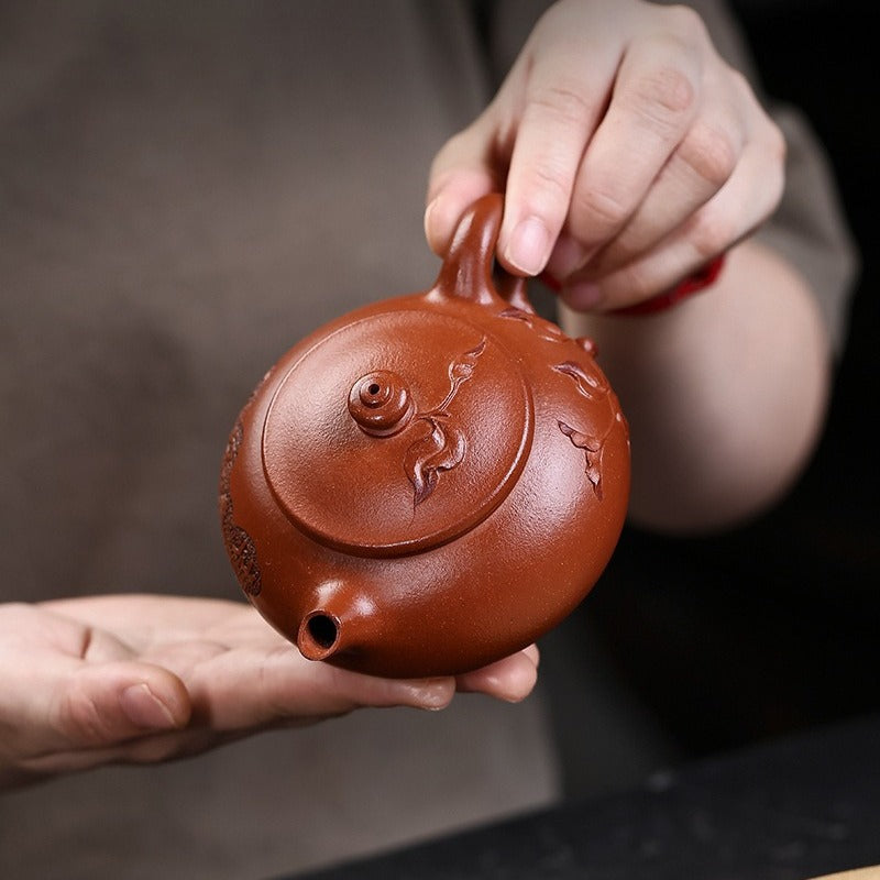 Théière Yixing Zisha entièrement faite à la main [Chun Hua] (Zhu Sha Zhu Ni - 180 ml)