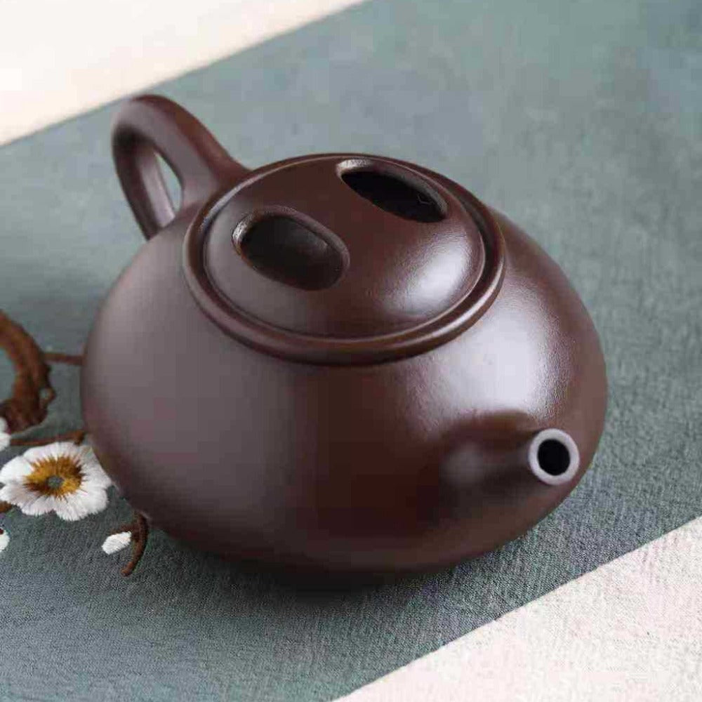 Théière Yixing Zisha entièrement faite à la main [Pot Niu Gai Shi Piao] (Lao Zi Ni - 260 ml)
