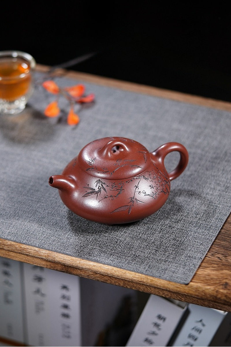 Vollständig handgefertigte Yixing-Zisha-Teekanne [Hantang Shi Piao] (Di Cao Qing - 280 ml)