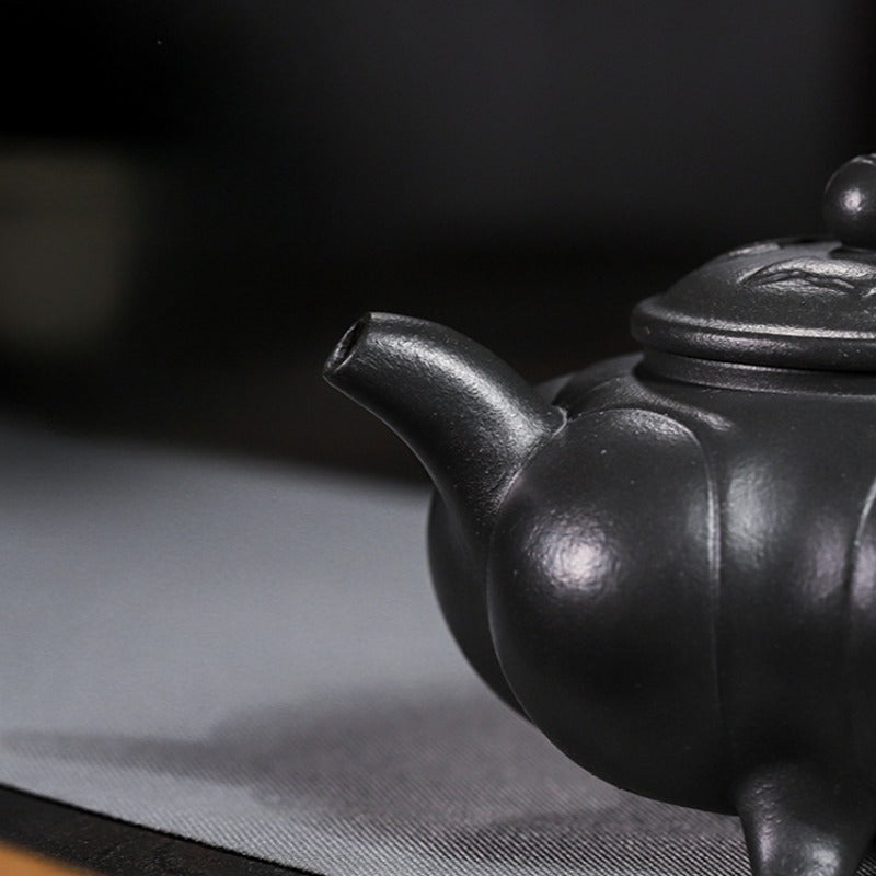 Full Handmade Yixing Zisha Teapot [Lianhua Ding] (Tian Qing Ni - 320ml)