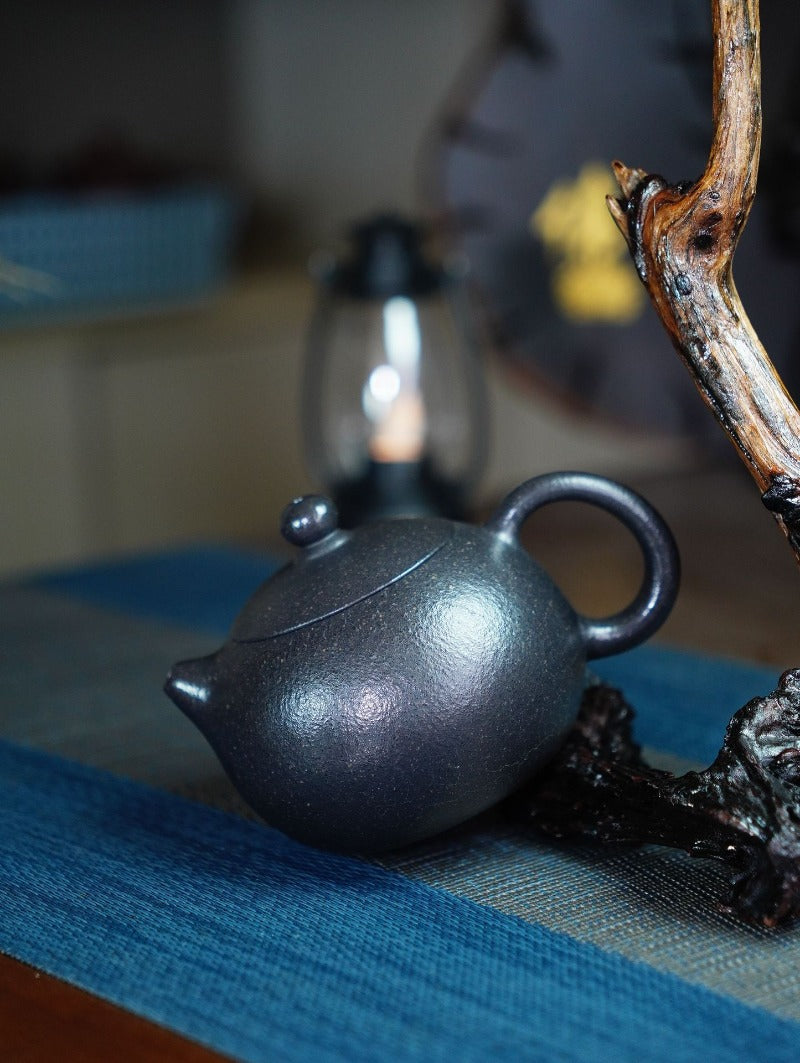 Teiera Yixing Zisha completamente fatta a mano [Xishi Pot] (Zhuni ridotto - 240 ml)