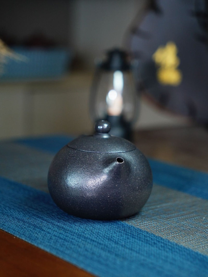 Teiera Yixing Zisha completamente fatta a mano [Xishi Pot] (Zhuni ridotto - 240 ml)