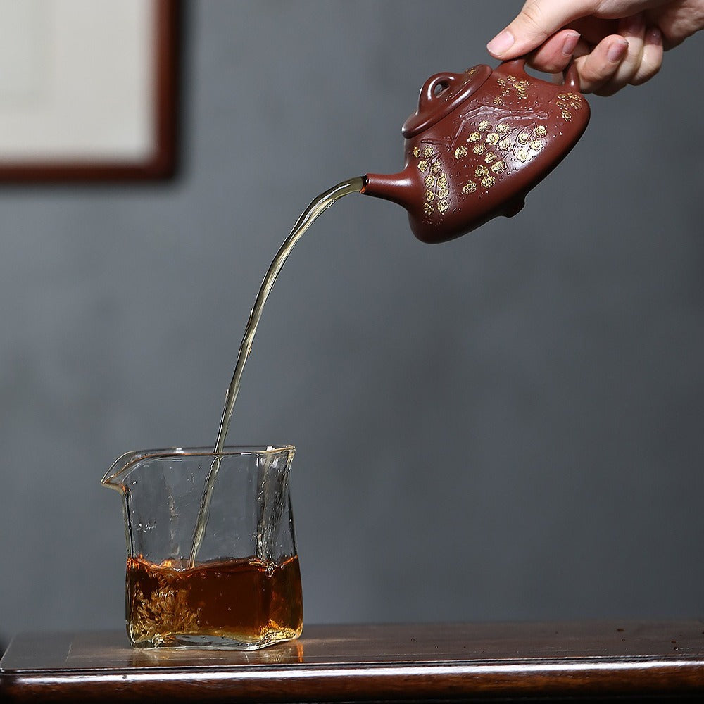 宜兴紫砂茶壶 [梅花子冶石瓢] (红皮龙 - 270ml)