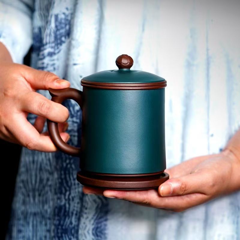 宜兴紫砂 [如意] (带茶滤/茶水分离) 盖杯 (紫泥/绿泥 - 480ml)