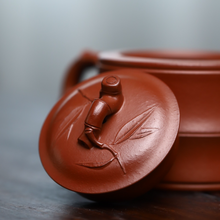 Load image into Gallery viewer, Full Handmade Yixing Zisha Teapot [Bamboo Pot 竹段壶] (Hong Ni - 210ml)
