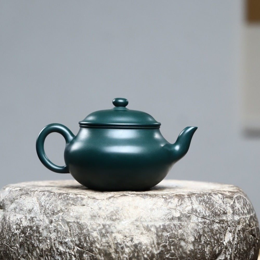 Full Handmade Yixing Zisha Teapot [Gao Pan Pot] (Minguo Lu Ni- 330ml)