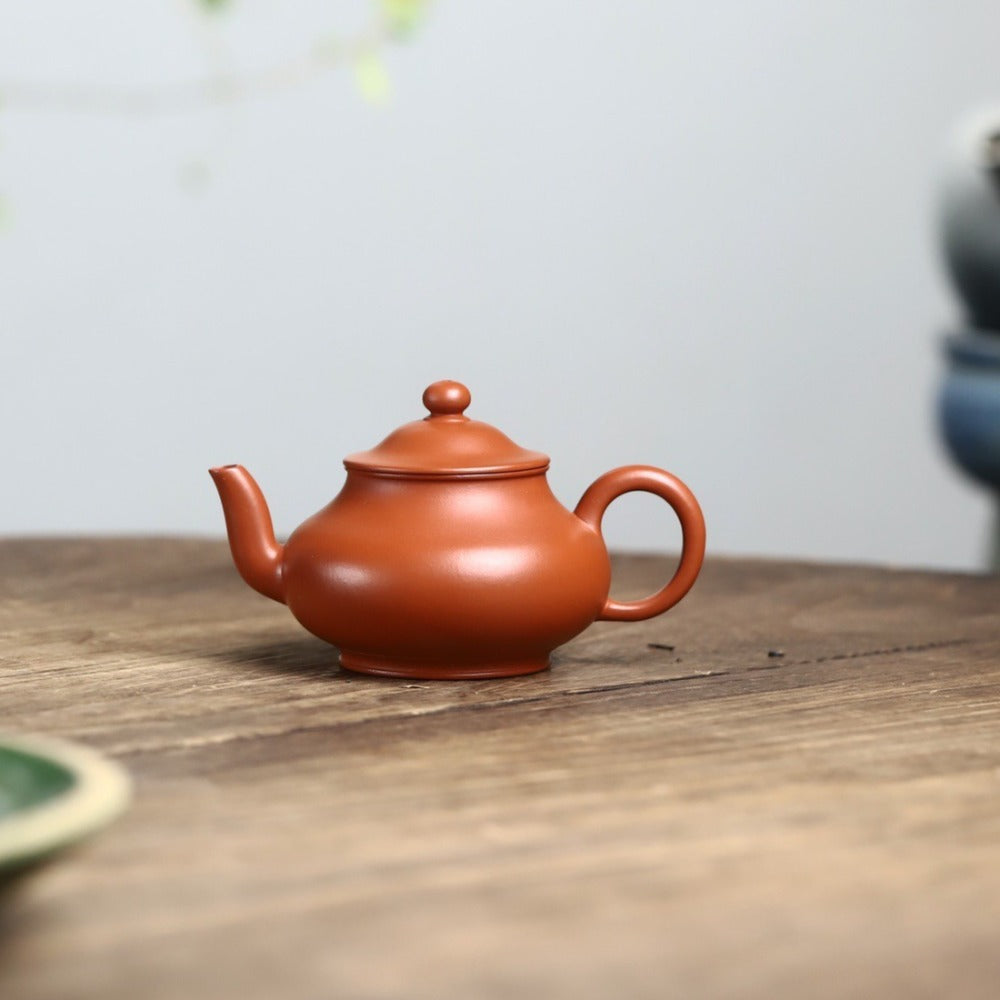 Théière Yixing Zisha entièrement faite à la main [Chapeau de paille] (Xiao Meiyao Zhu Ni - 120ml)