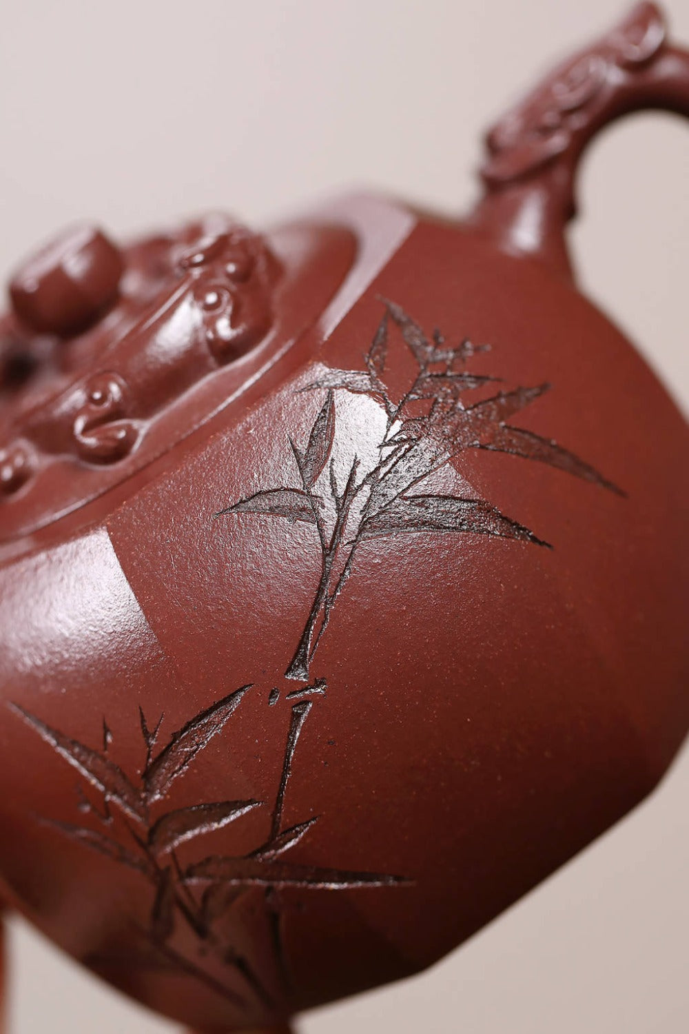 Full Handmade Yixing Zisha Teapot [Bamian Linglong Pot] (Zi Ni - 200ml)