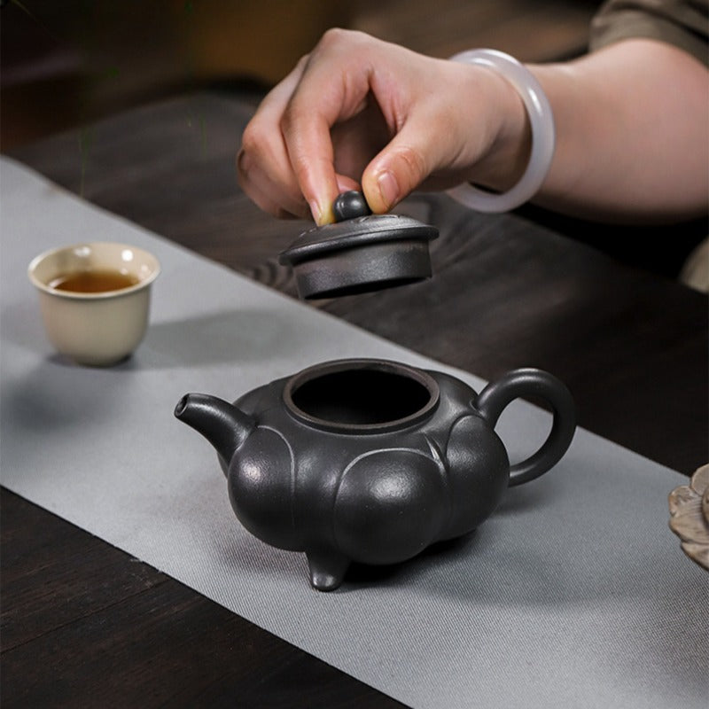 Full Handmade Yixing Zisha Teapot [Lianhua Ding] (Tian Qing Ni - 320ml)