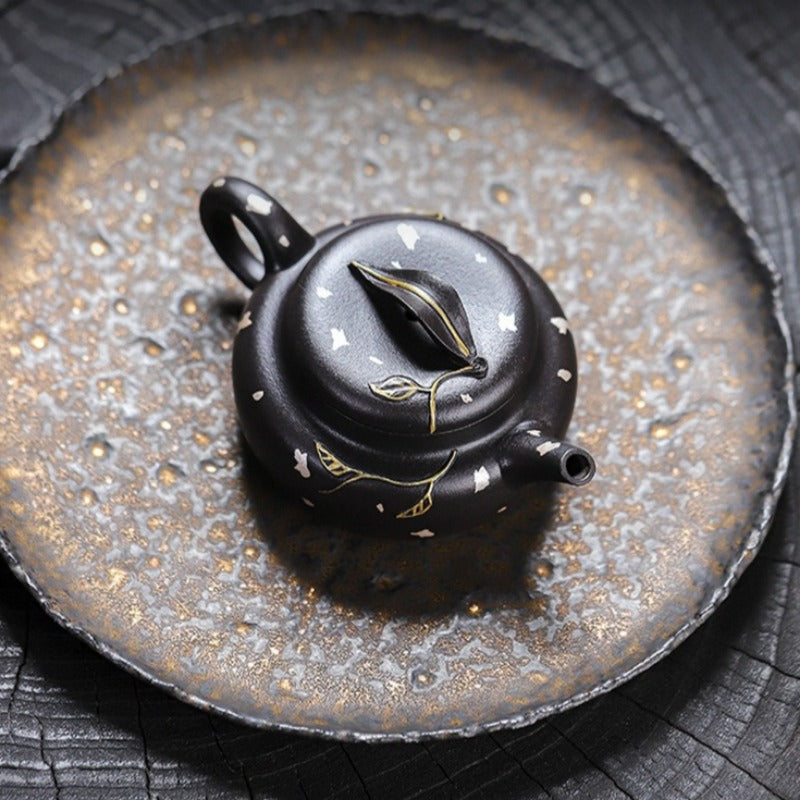 Tetera Yixing Zisha completamente hecha a mano [Jin Zhi Yuye] (Hei Luo Lan - 150 ml)