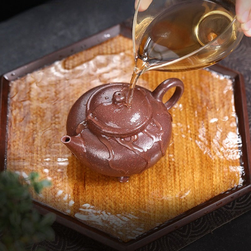 Théière Yixing Zisha entièrement faite à la main [trépied Shui Ping] (Tao Hua Ni - 210 ml)