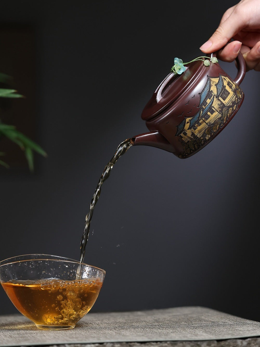 Yixing Zisha Teapot [Jiangnan Hanwa] (Shi Hong - 300ml)