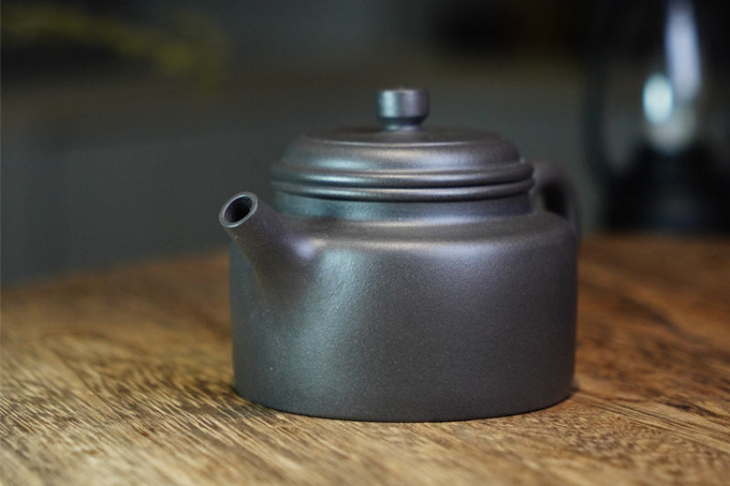 Théière Yixing Zisha entièrement faite à la main [Pot Dezhong] (Qinghui Ni - 190 ml)