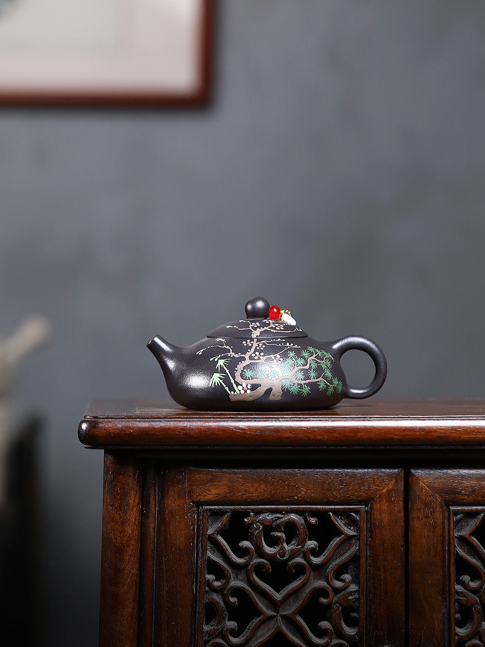 Yixing Zisha Teapot [Song Feng Shui Yue] (Hei Jinsha - 230ml)