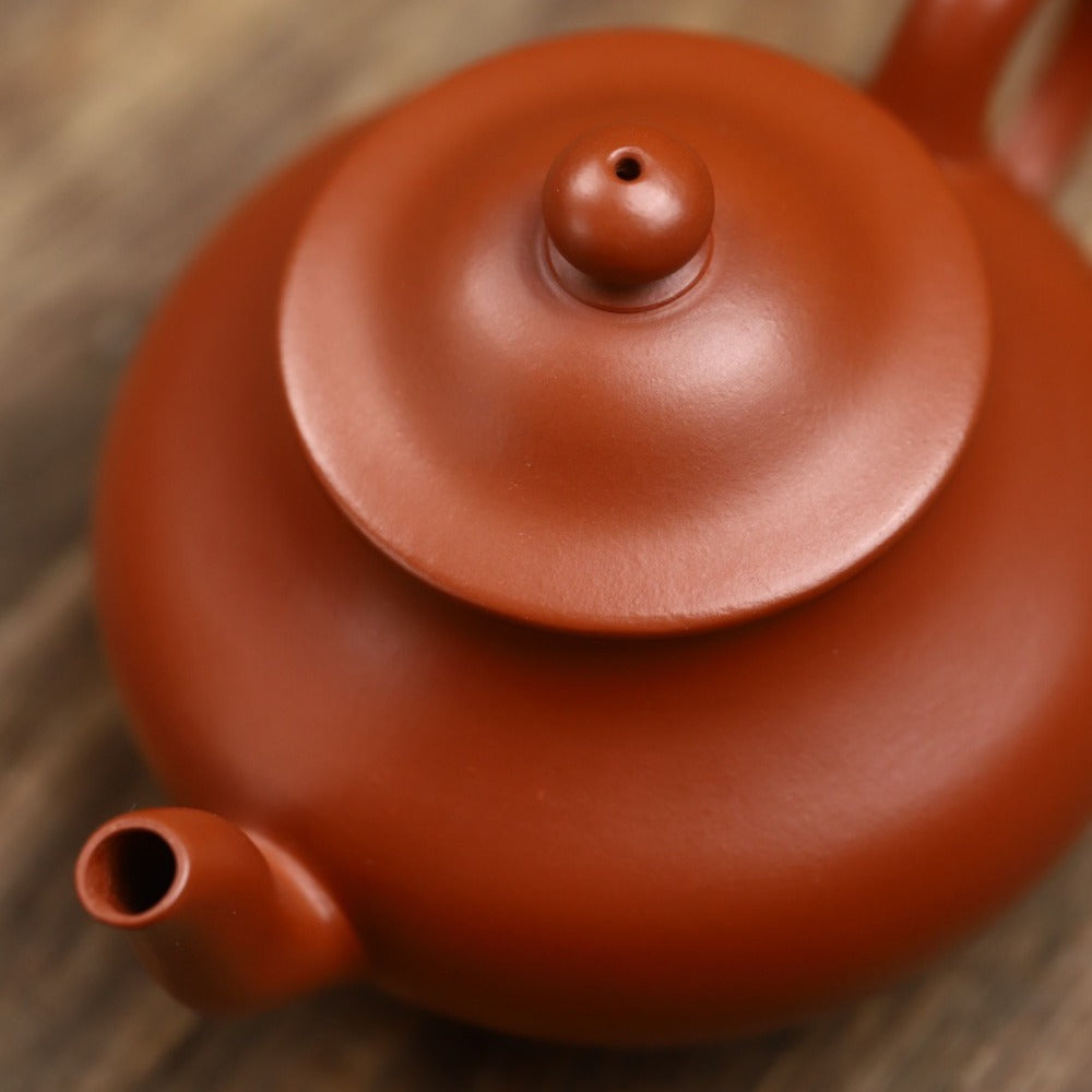 Théière Yixing Zisha entièrement faite à la main [Chapeau de paille] (Xiao Meiyao Zhu Ni - 120ml)