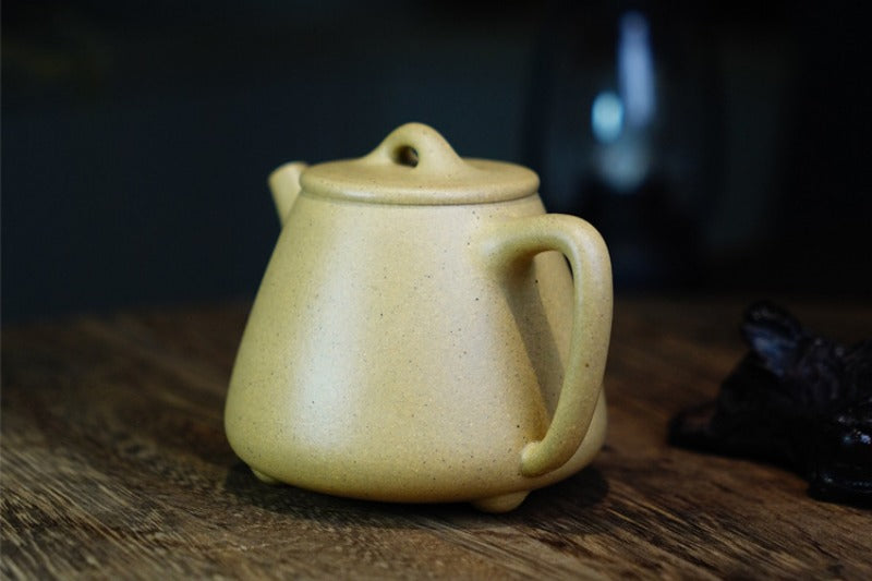 Théière Yixing Zisha entièrement faite à la main [Pot Gao Shi Piao] (Bensan Lu Ni - 210 ml)