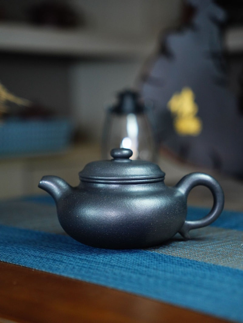 Théière Yixing Zisha entièrement faite à la main [Pot Fanggu] (Zhu Ni cuite en réduction - 260ml)