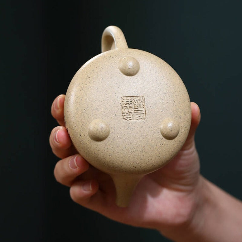 Full Handmade Yixing Zisha Teapot [Gao Shi Piao Pot] (Bensan Lu Ni - 200ml)
